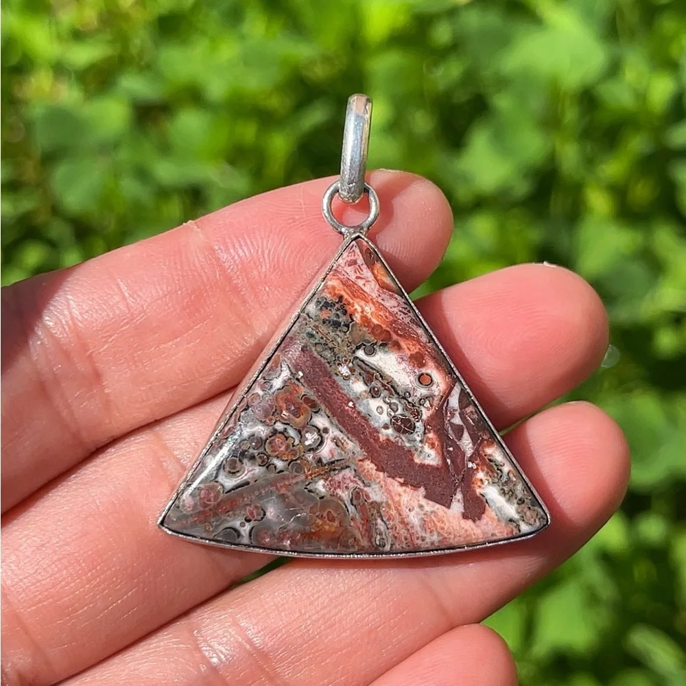 Silver plated triangular leopard skin jasper‎ pendant - Picture 5 of 5